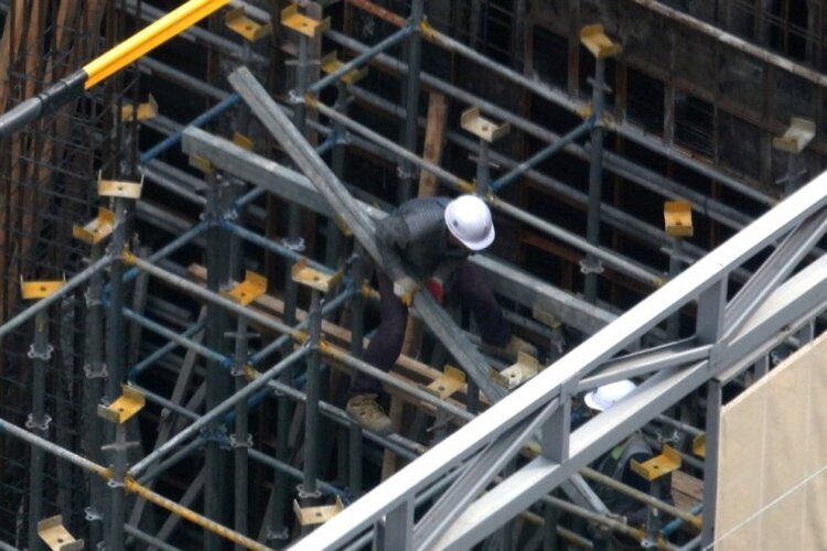 ผู้สร้างเกาหลีหวังคนงานก่อสร้างต่างชาติ