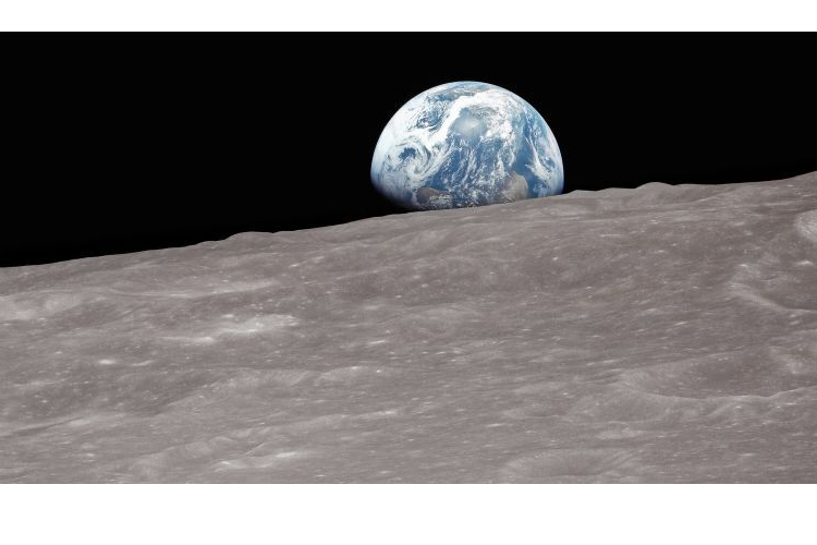 ดวงจันทร์ขโมยบางสิ่งจากส่วนลึกของโลกในสมัยก่อน